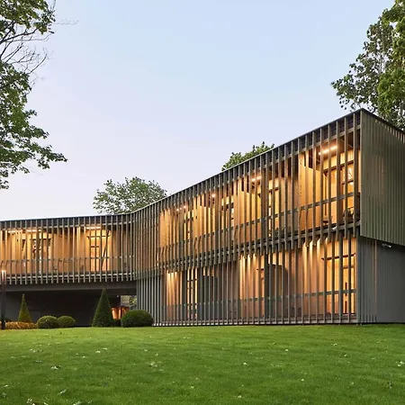 Monist Boutique By Vilnius Otel 4*